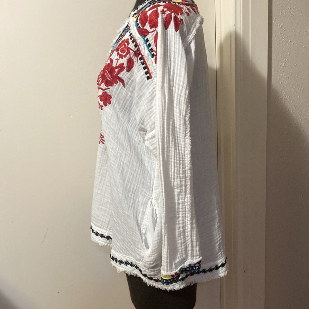 JOHNNY WAS GAUZE top w/pockets, size xtra small. Excellent condition. - Picture 4 of 7